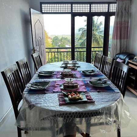 Dreamscape Home Stay แคนดี้ ภายนอก รูปภาพ