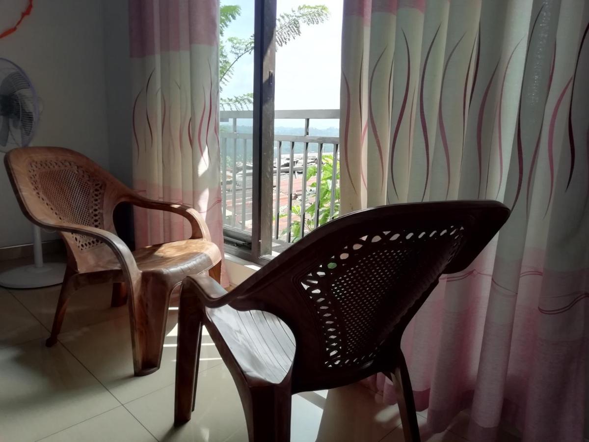 Dreamscape Home Stay แคนดี้ ภายนอก รูปภาพ
