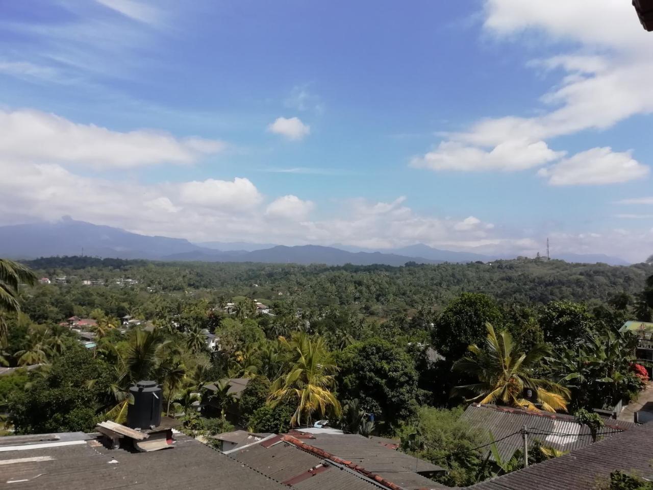 Dreamscape Home Stay แคนดี้ ภายนอก รูปภาพ