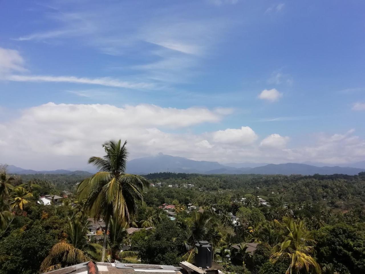 Dreamscape Home Stay แคนดี้ ภายนอก รูปภาพ
