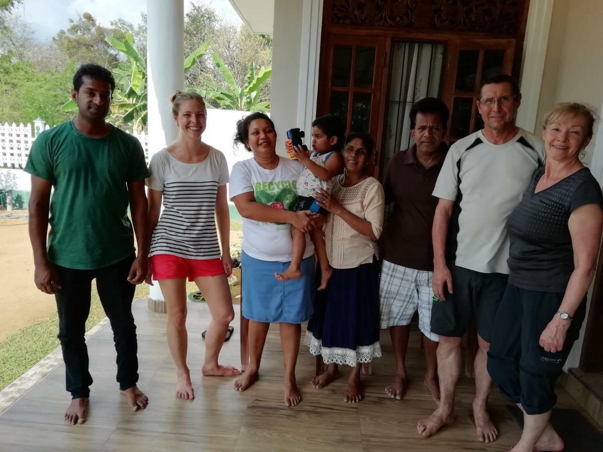 Dreamscape Home Stay แคนดี้ ภายนอก รูปภาพ